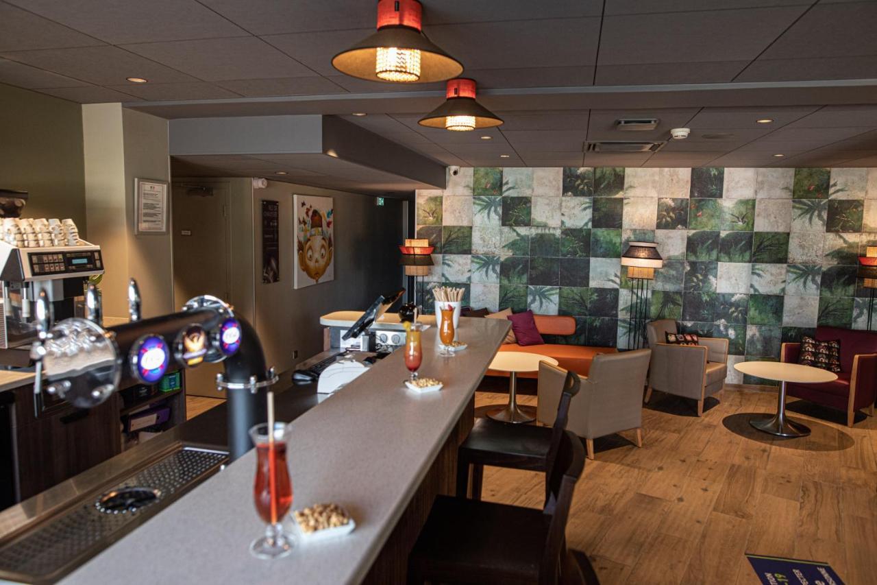 ホテル Ibis Styles Clermont-Ferrand Aeroport エクステリア 写真