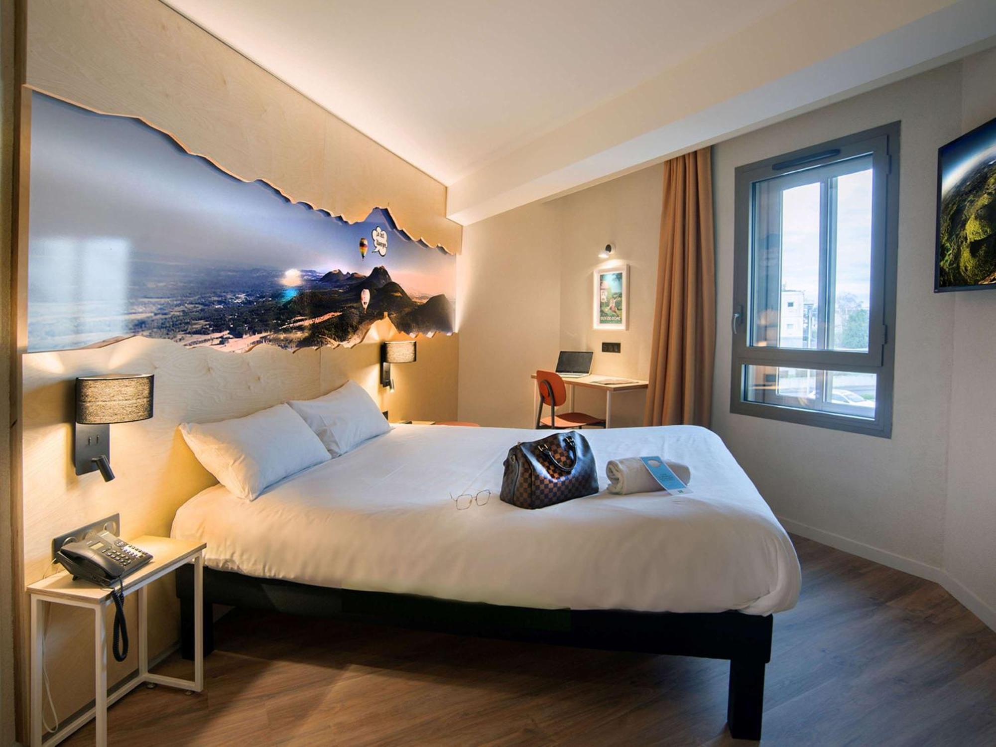 ホテル Ibis Styles Clermont-Ferrand Aeroport エクステリア 写真